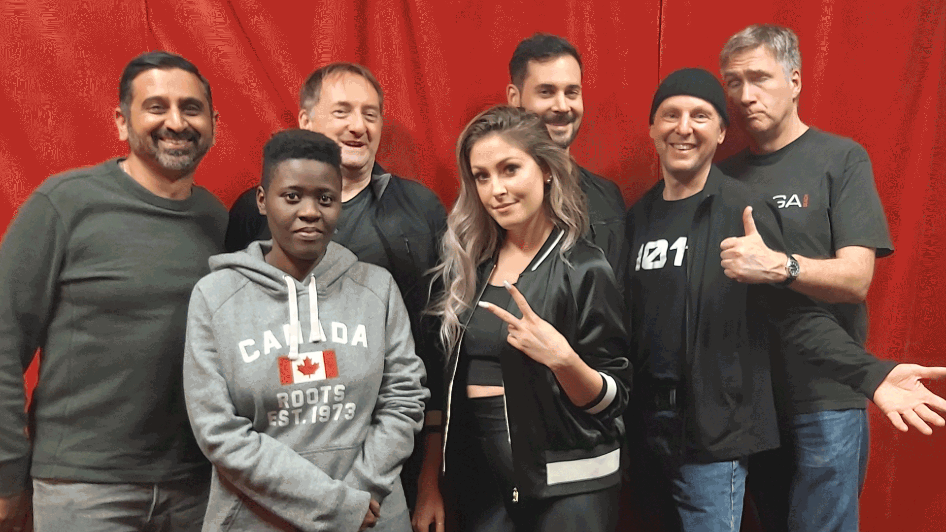 How Featurette add emotion to Electro-Pop